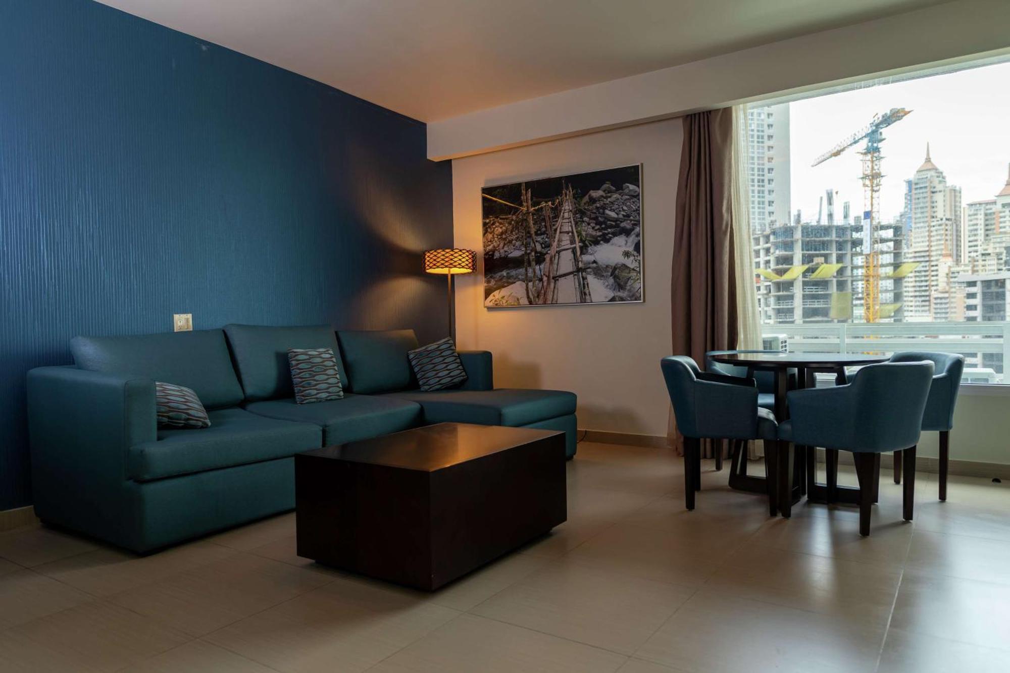 Hampton By Hilton Panama City