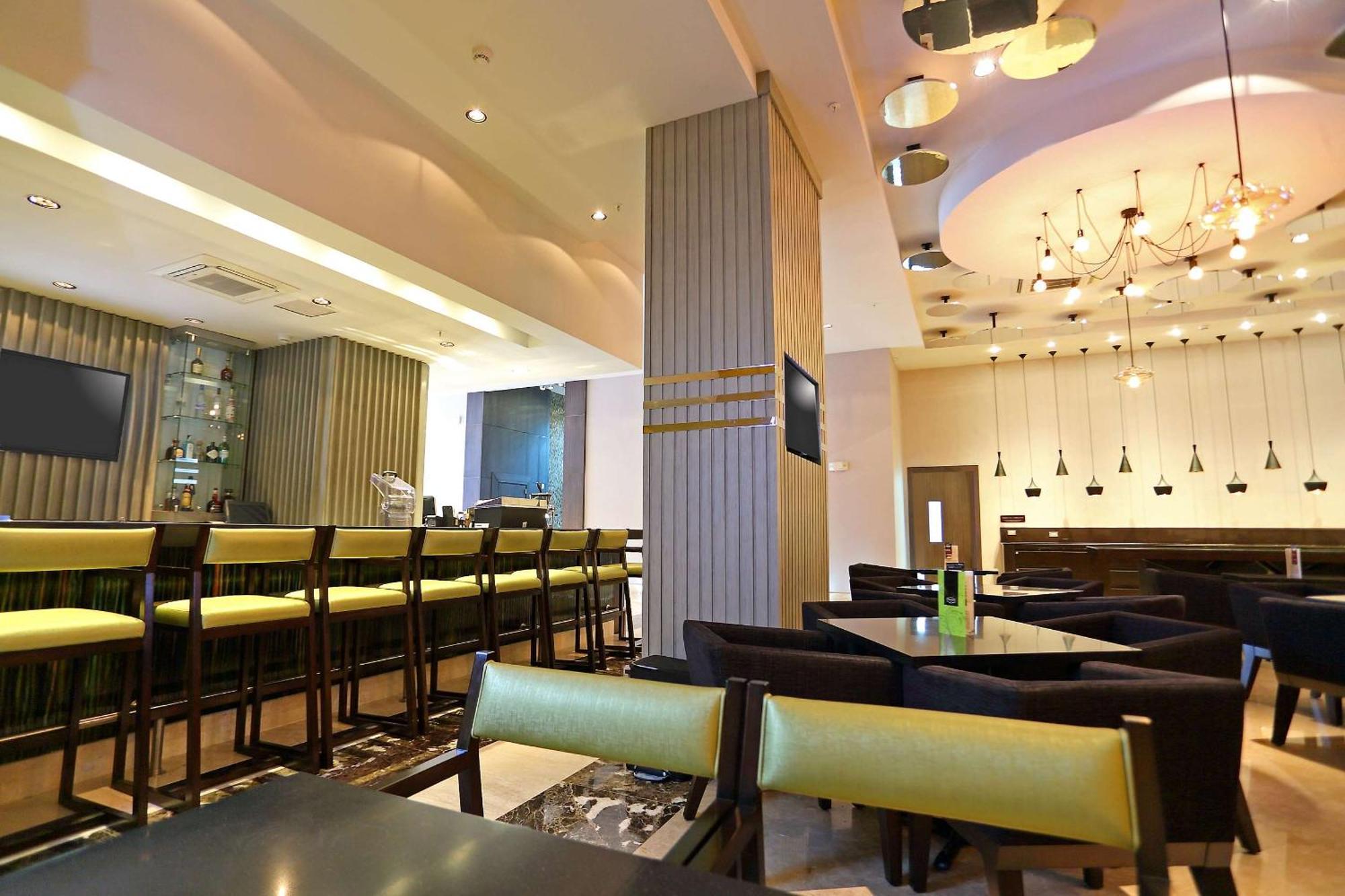Hampton By Hilton Hotel